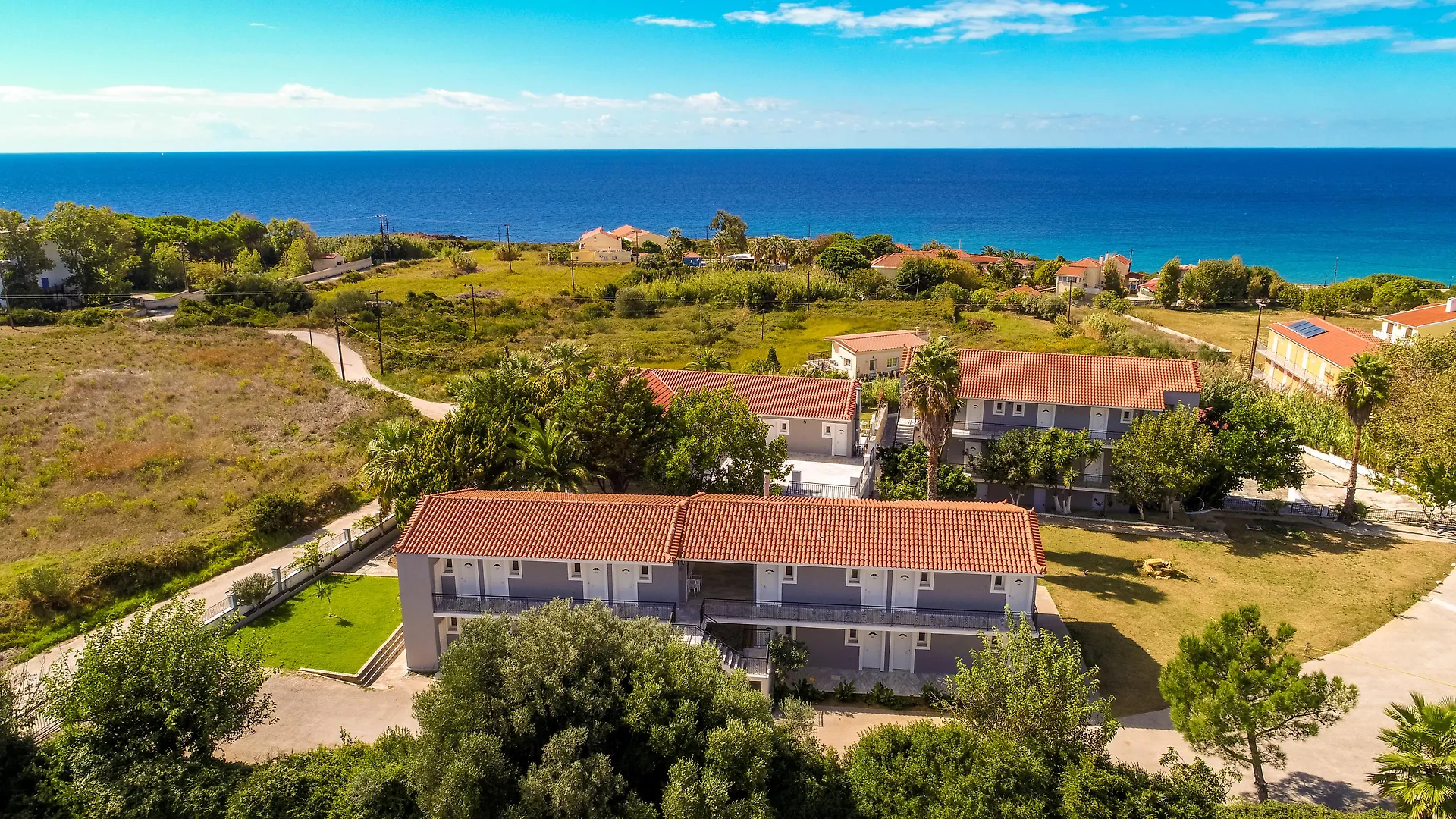 Sotiris Studios Livathos